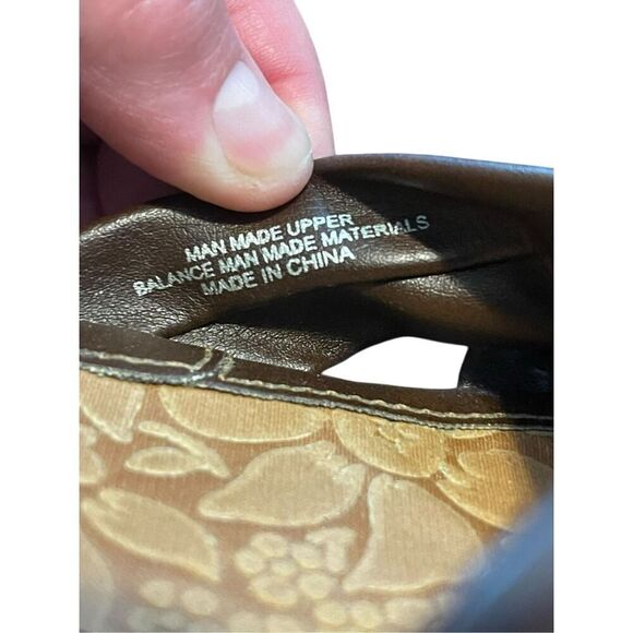 B.O.C. Born Concept Womens Brown Flats Slip on Knot Slide Sandals Size 40.5 US 9 - Picture 5 of 6